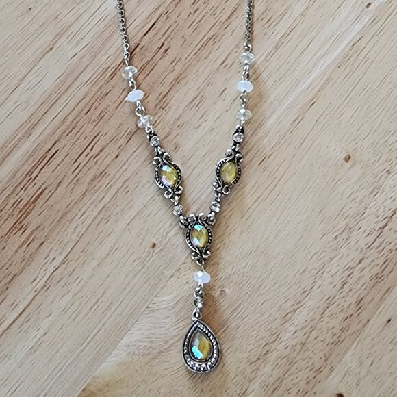 Avon Vintage Burnished Silver Tone Yellow Stone Tear Drop Necklace - Picture 1 of 16